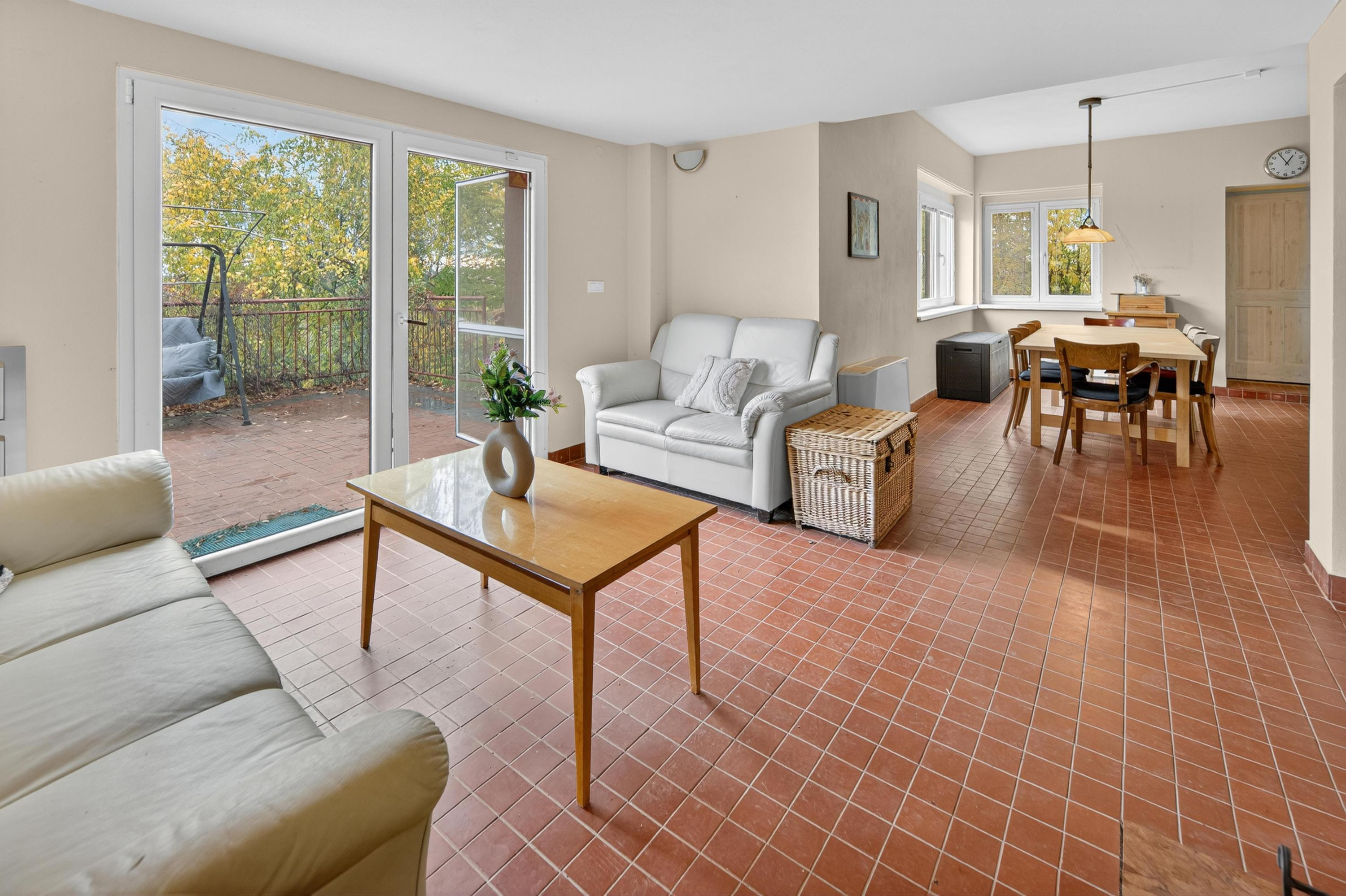 Na predaj priestranná 5-izbová chata s rozľahlým ovocným sadom v krásnej prírode v obci Stará Turá