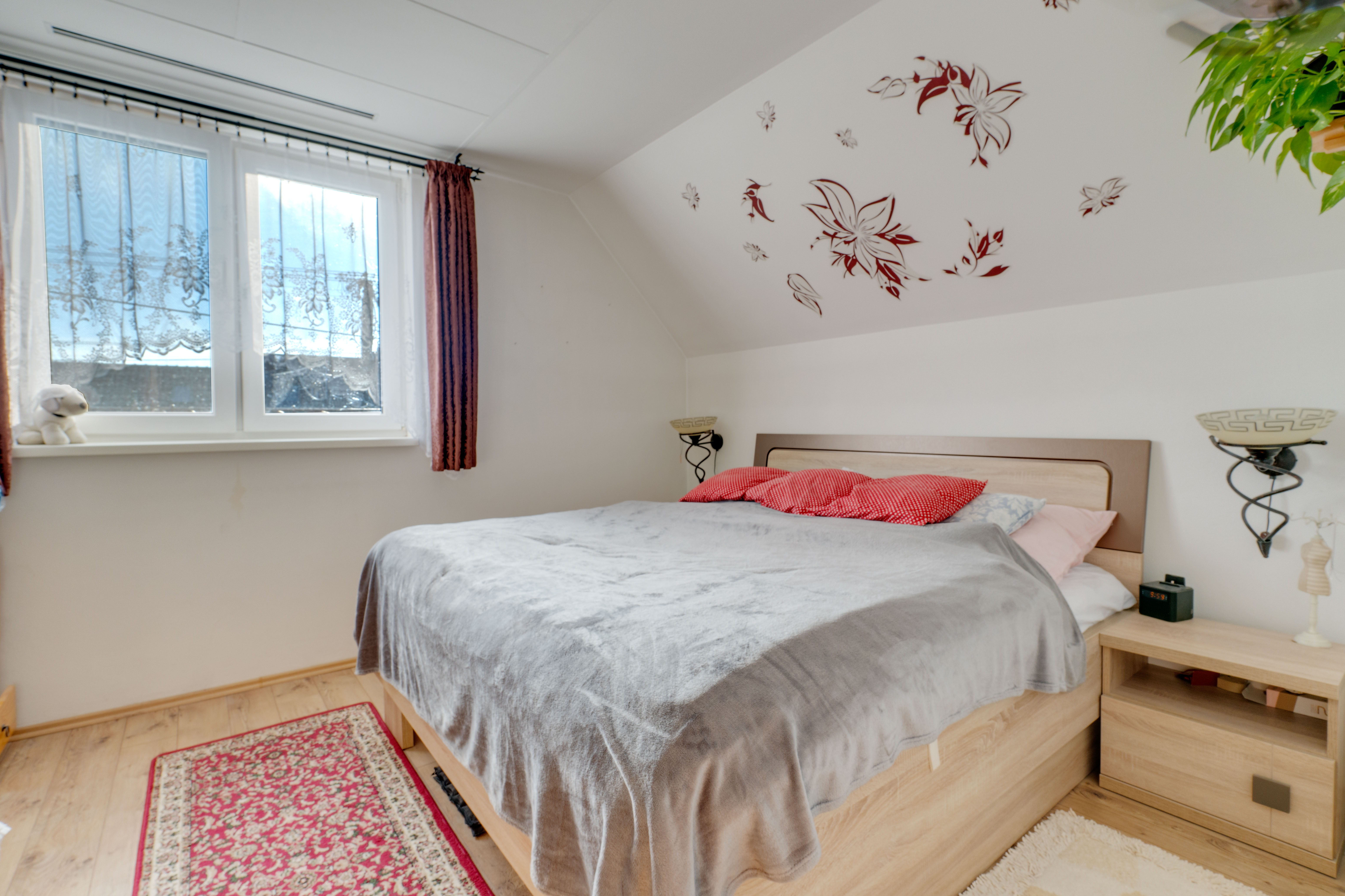 Na predaj - priestranný 3-izbový rodinný dom vo Vajnoroch