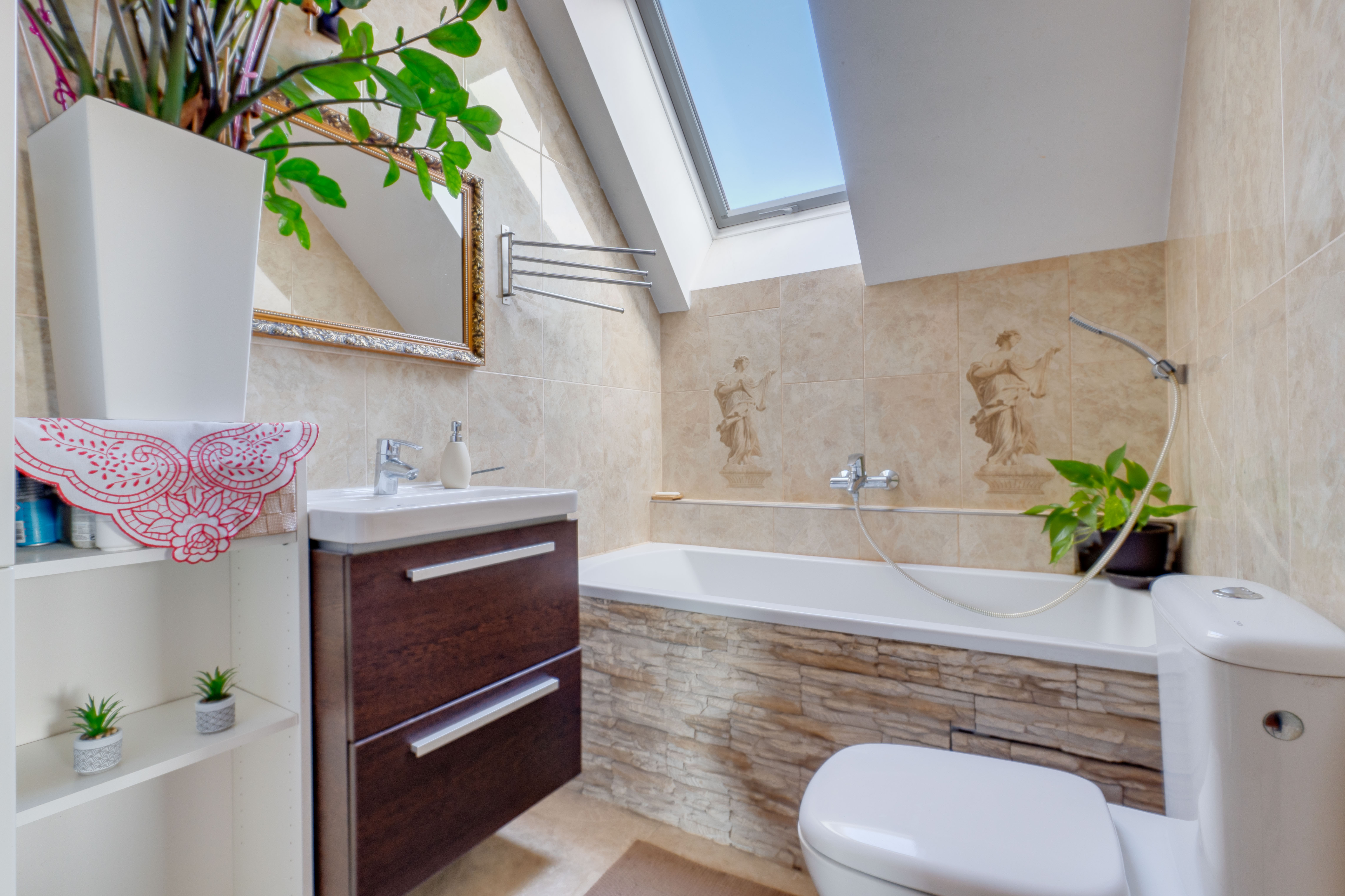 Na predaj - priestranný 3-izbový rodinný dom vo Vajnoroch