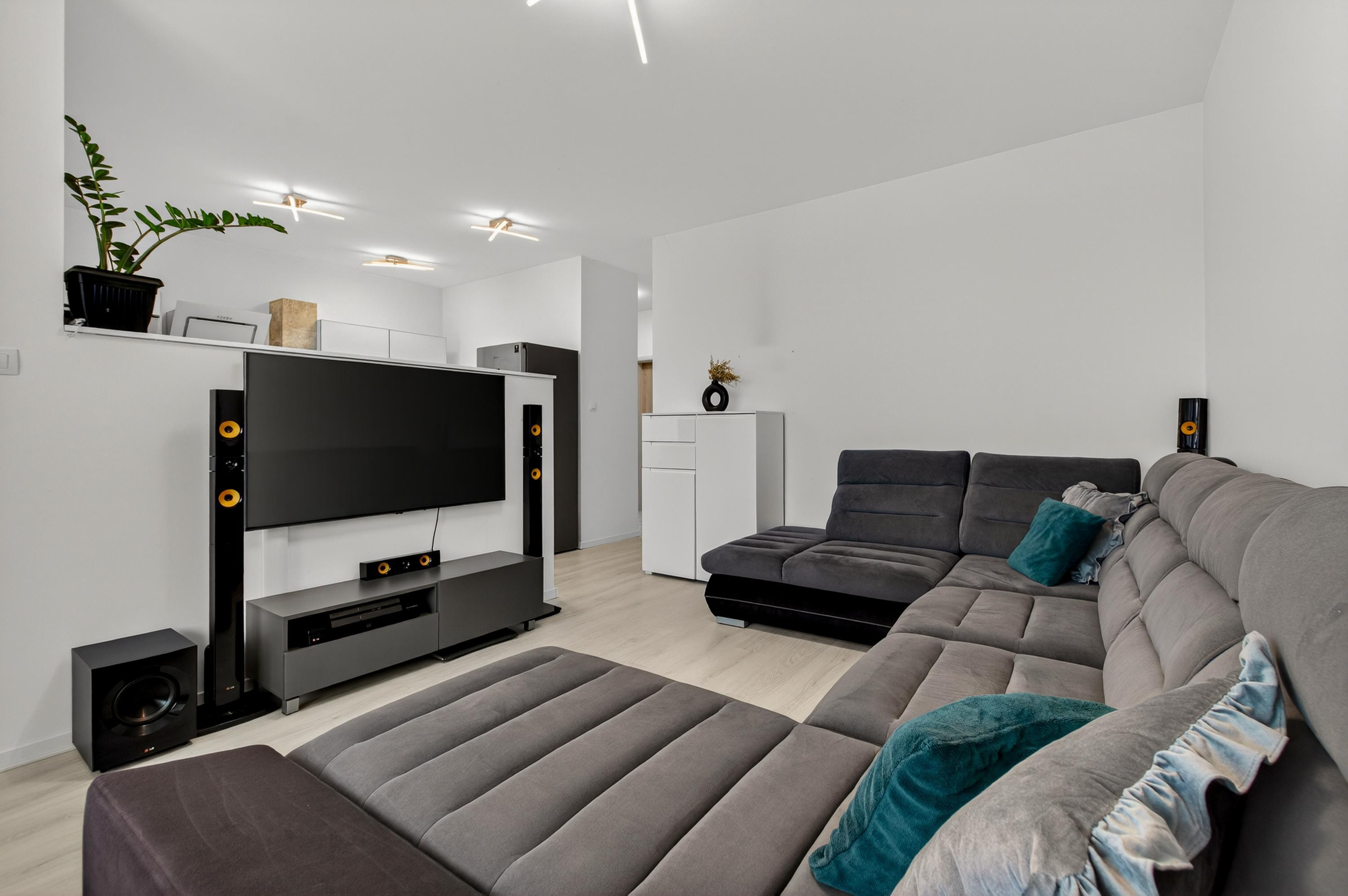 Na predaj 2-izbový byt so záhradkou a vlastným parkovacím miestom