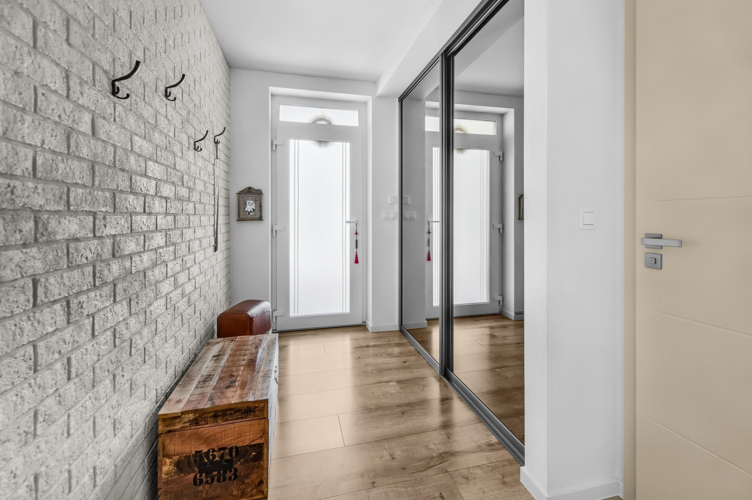 Samostatný 4-izbový moderný bungalov so smart technológiami