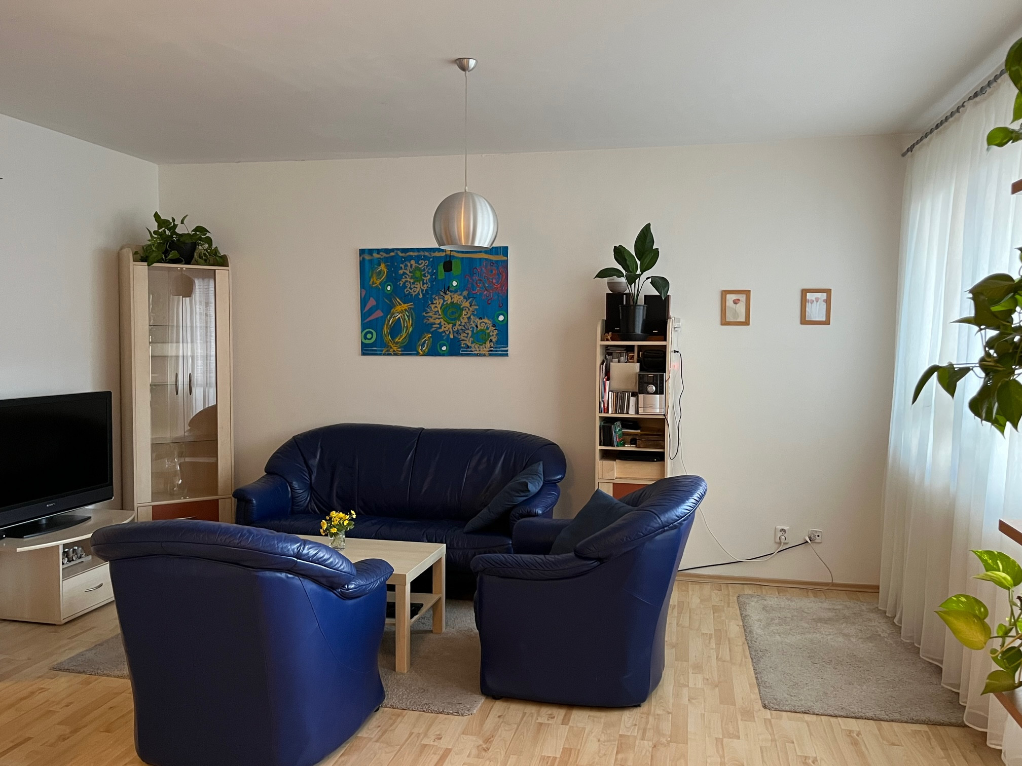 Na PRENÁJOM priestranný 2 izbový byt s veľkou loggiou a parkovaním, 74 m², Tomášikova Bratislava Ružinov