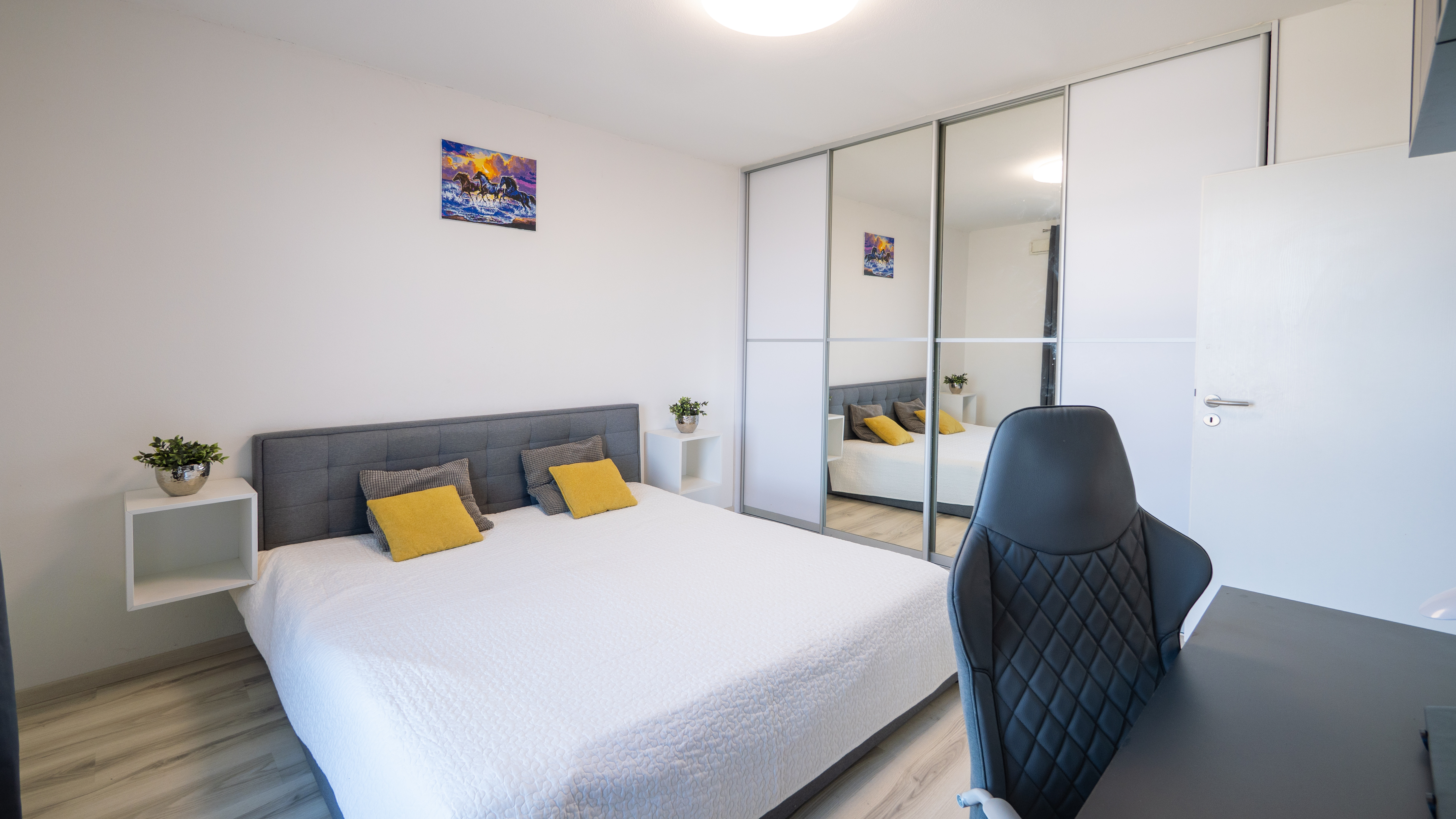 Na PREDAJ moderný 3-izbový byt s balkónom (87,56 m2) a dvoma garážovými státiami v novostavbe TAMMI, Bratislava Dúbravka