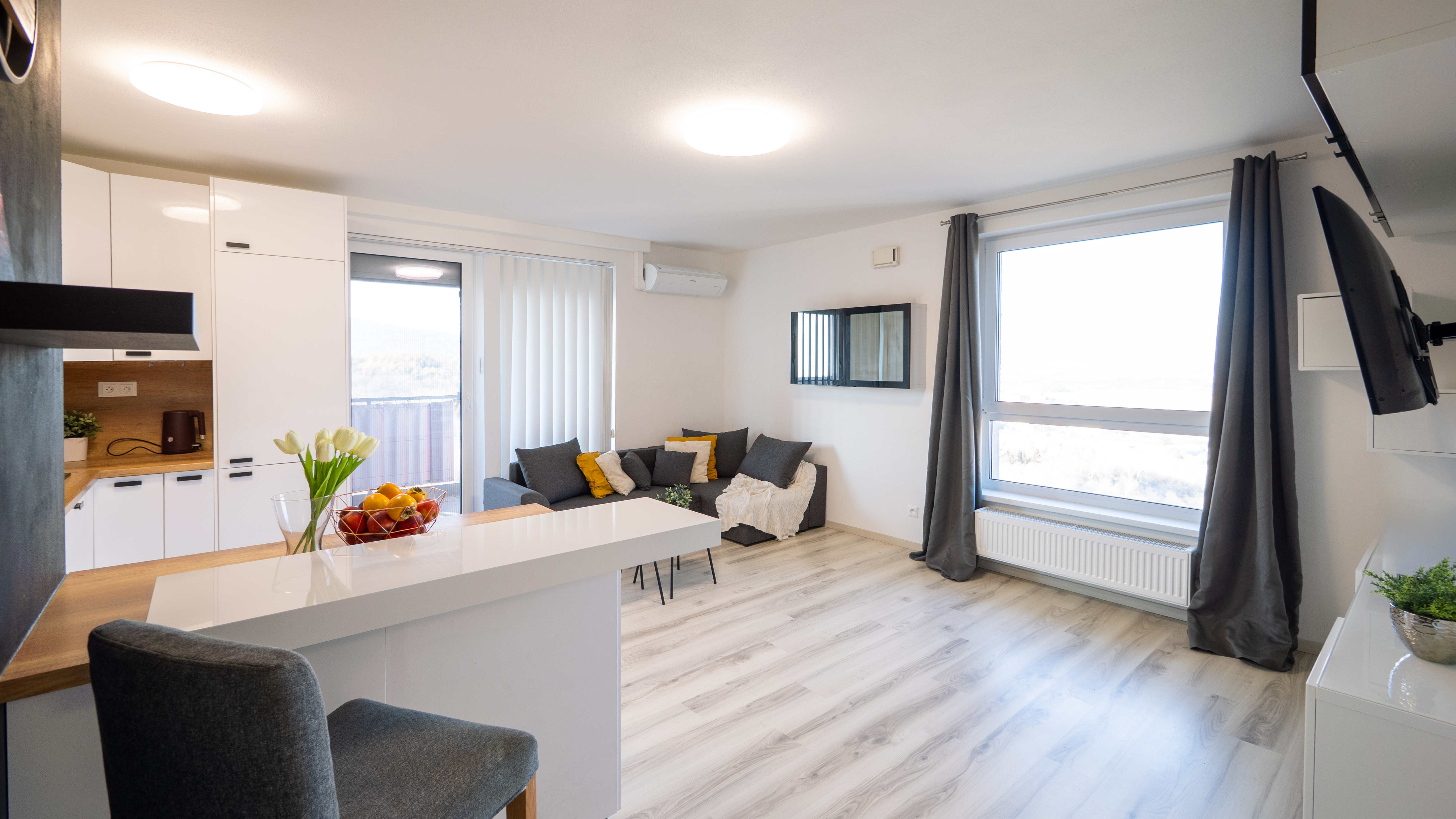 Na PREDAJ moderný 3-izbový byt s balkónom (87,56 m2) a dvoma garážovými státiami v novostavbe TAMMI, Bratislava Dúbravka