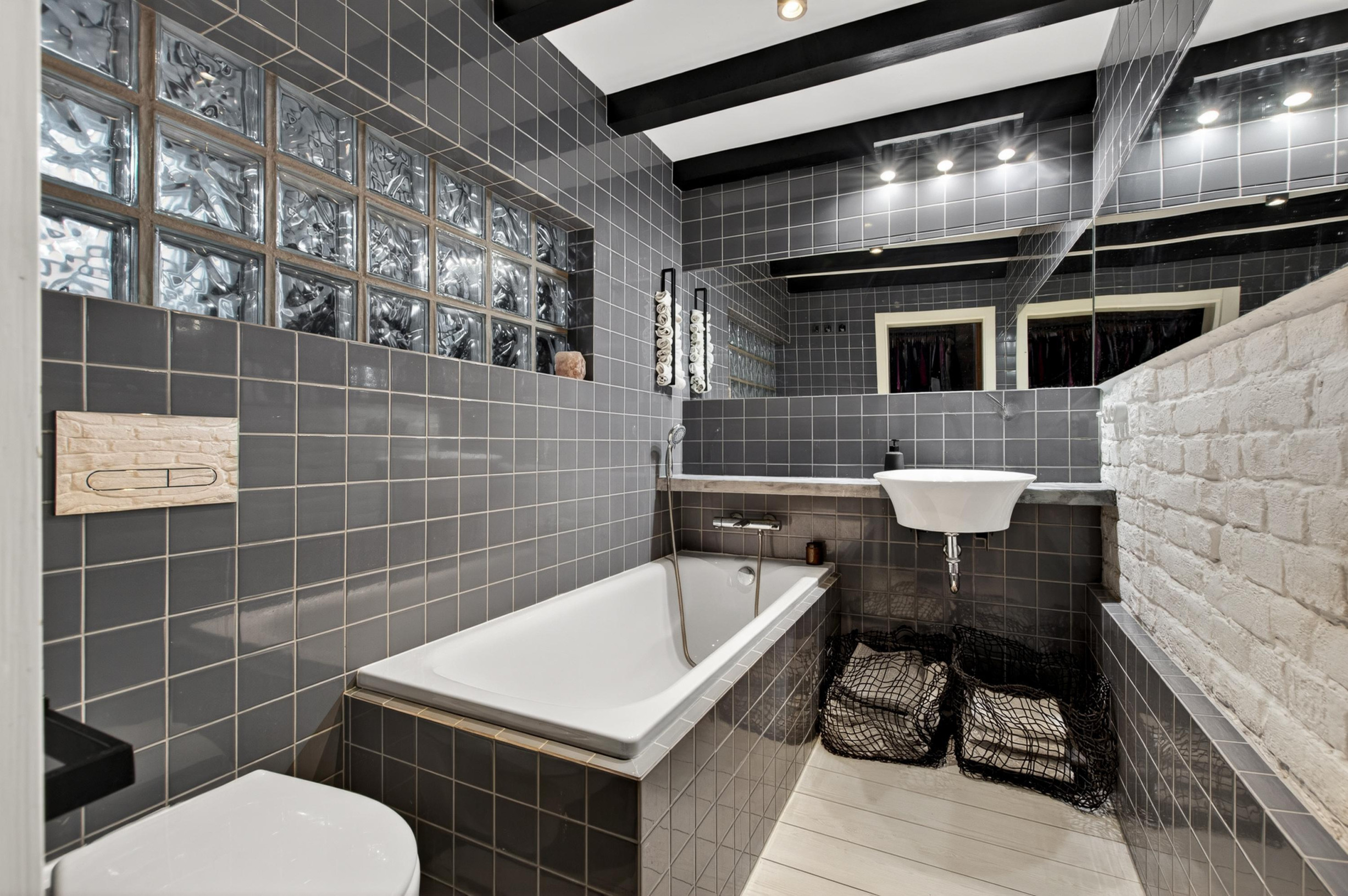 Štýlový 1-izbový byt s terasou BA-Staré mesto