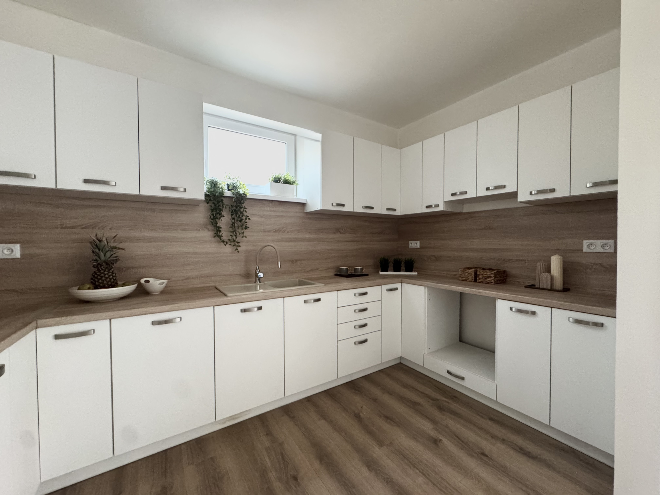 Na predaj moderný 4-izbový bungalov v obci Príbovce - hneď k nasťahovaniu