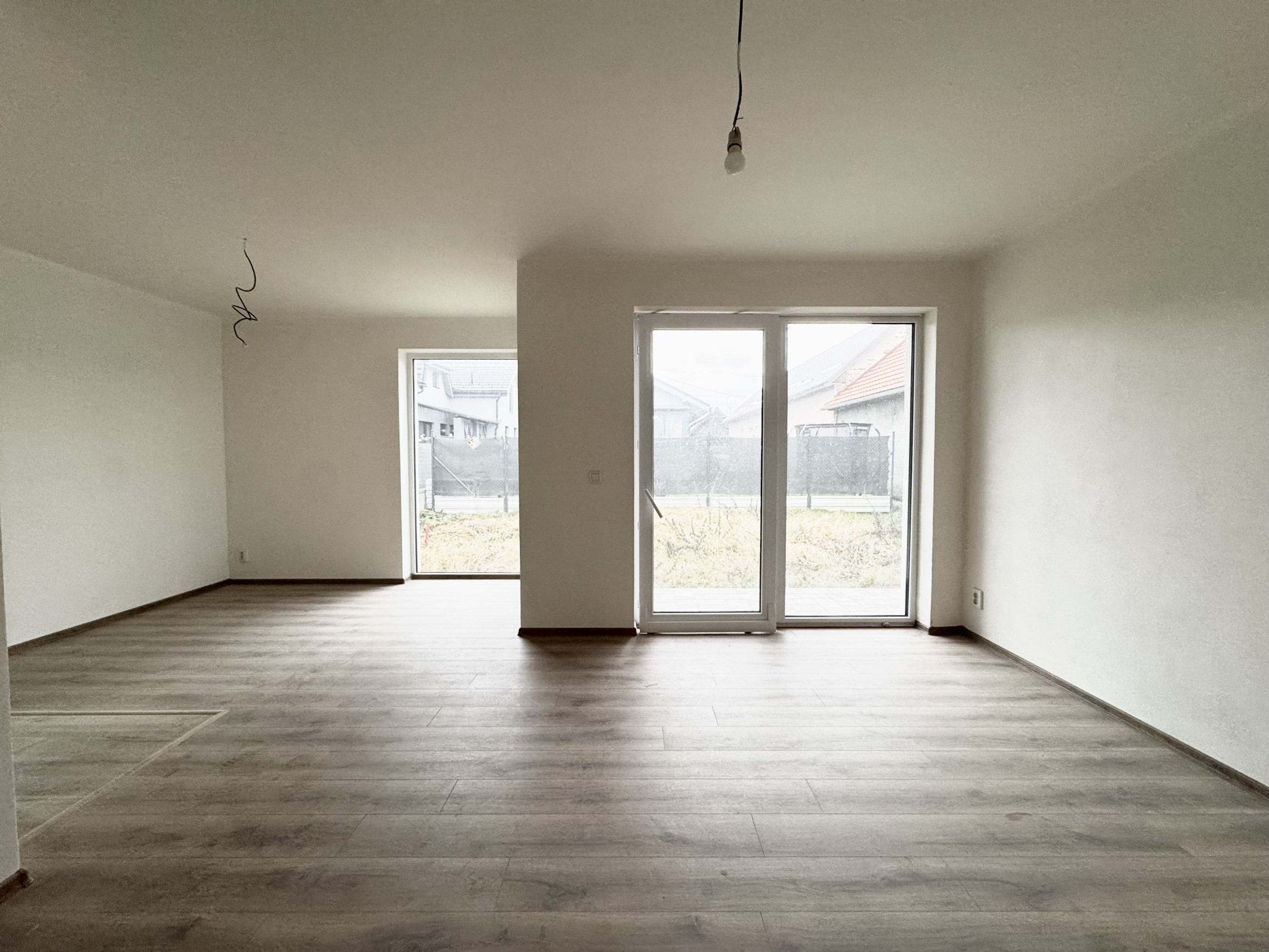 Na predaj moderný 4-izbový bungalov v obci Príbovce - hneď k nasťahovaniu