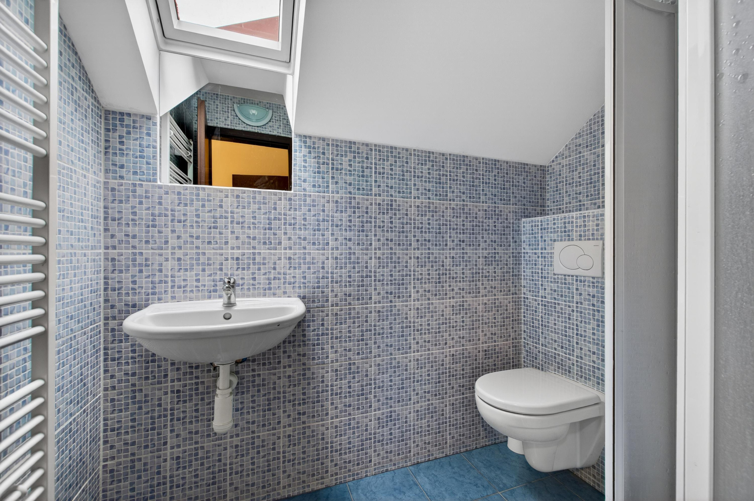 Flexibilný firemný priestor 226 m² – kancelárie, showroom, sklad, parkovanie