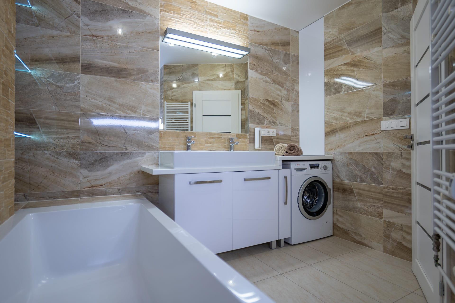 Na prenájom  zariadený 3-izbový byt na Bulvári v Žiline