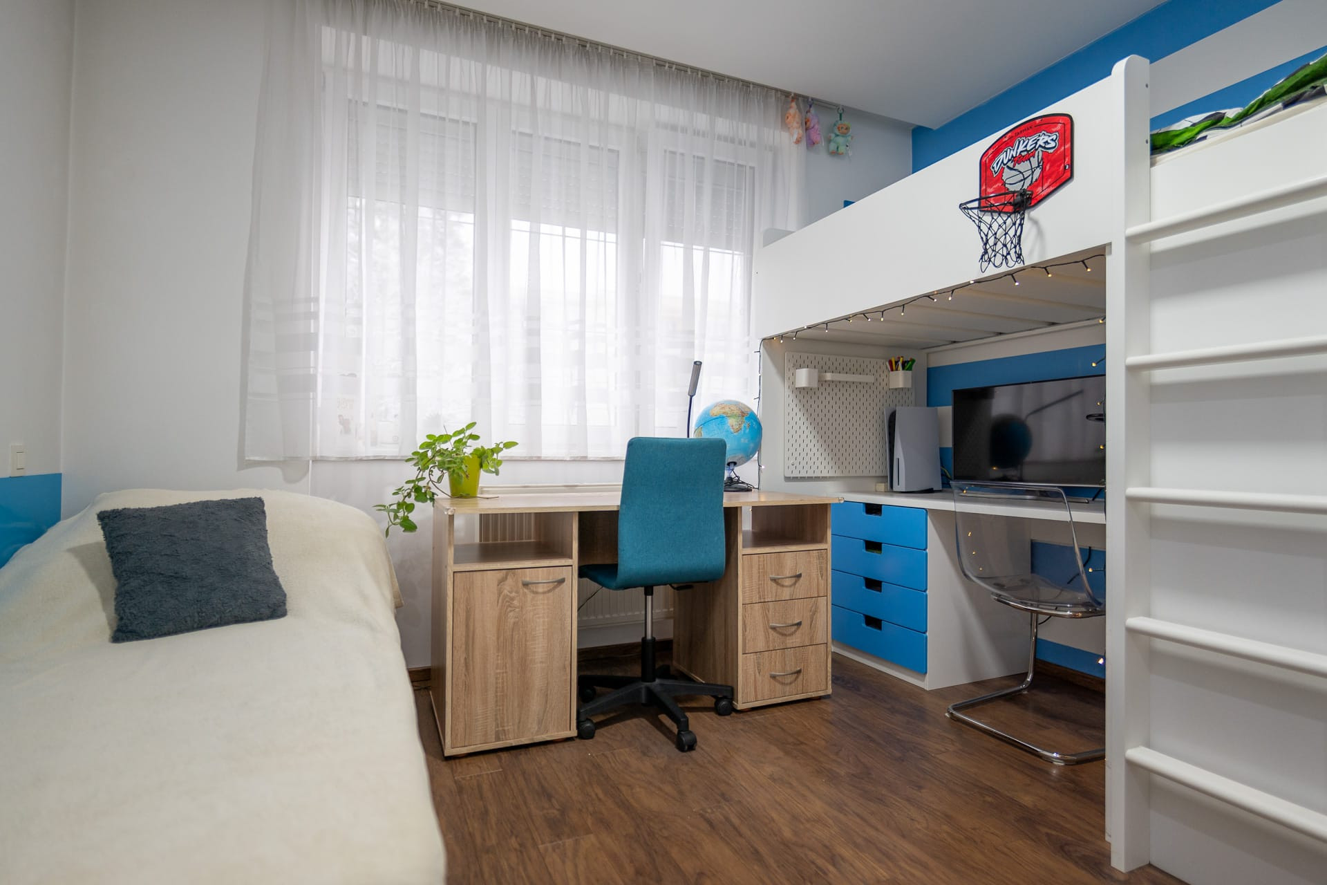 Na prenájom  zariadený 3-izbový byt na Bulvári v Žiline