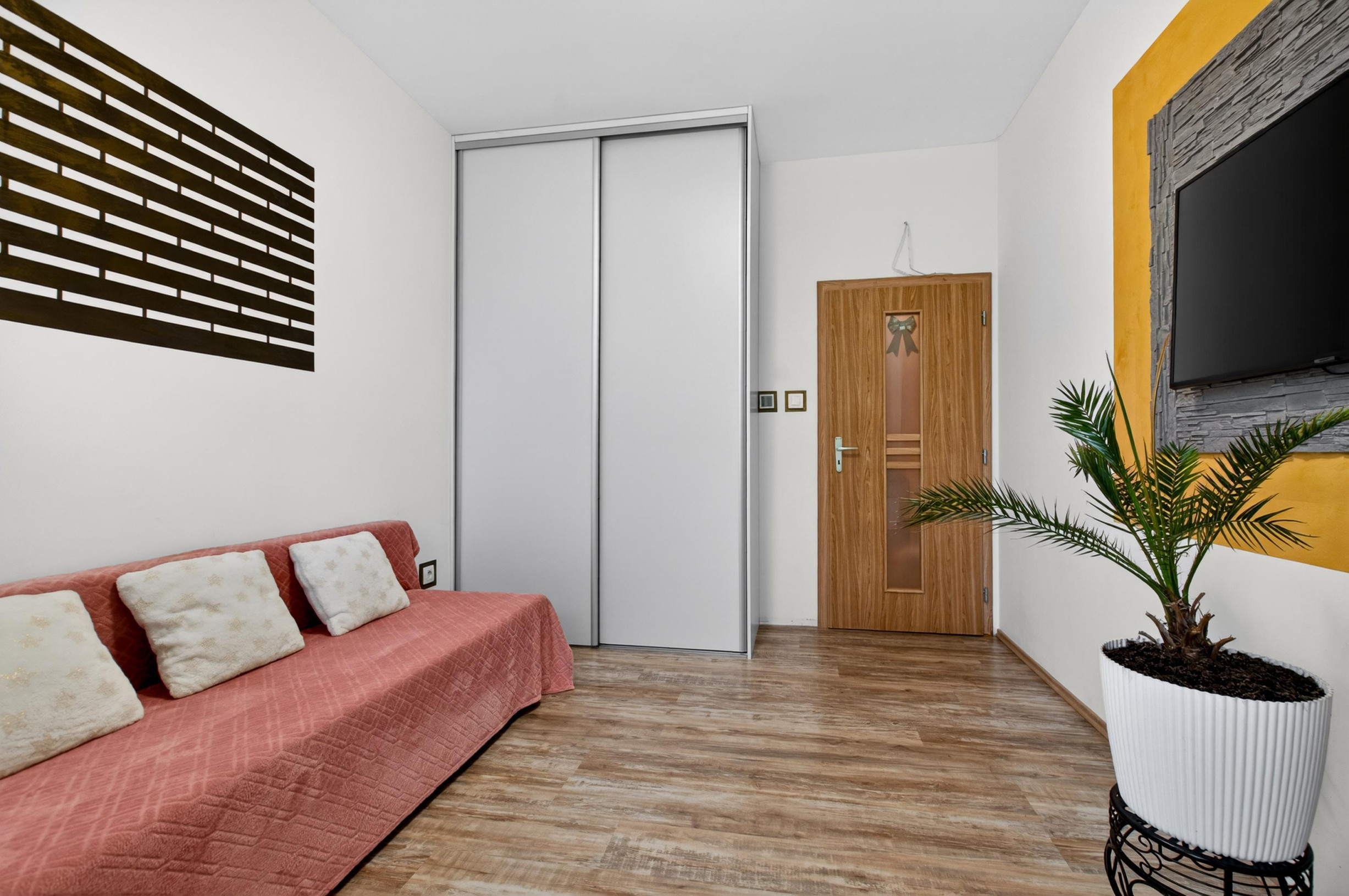 NA PREDAJ zariadený 3iz byt s veľkorysou záhradou a terasou✅