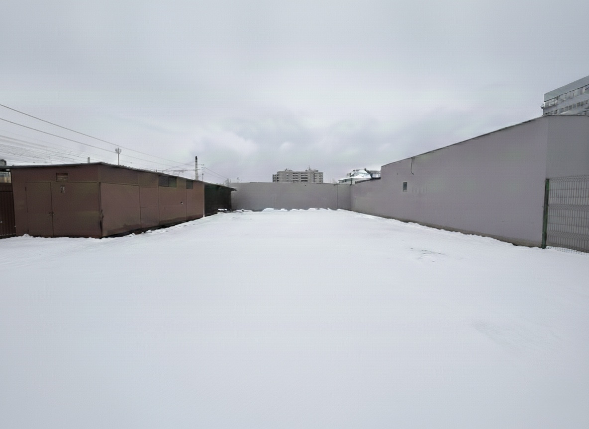 Na prenájom skladová hala s veľkorysým pozemkom v centre Žiliny