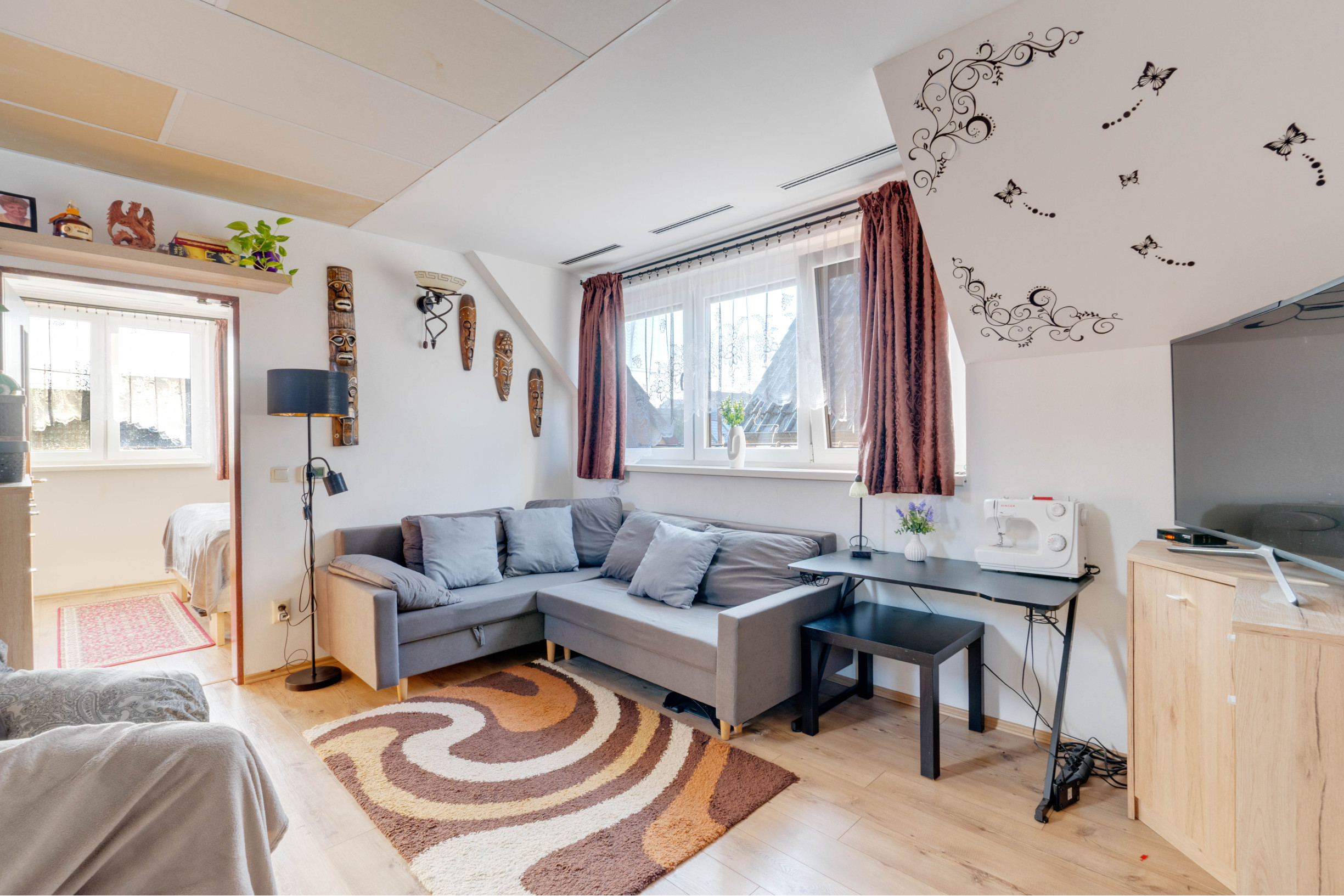 Priestranný 3-izbový tehlový rodinný dom vo Vajnoroch