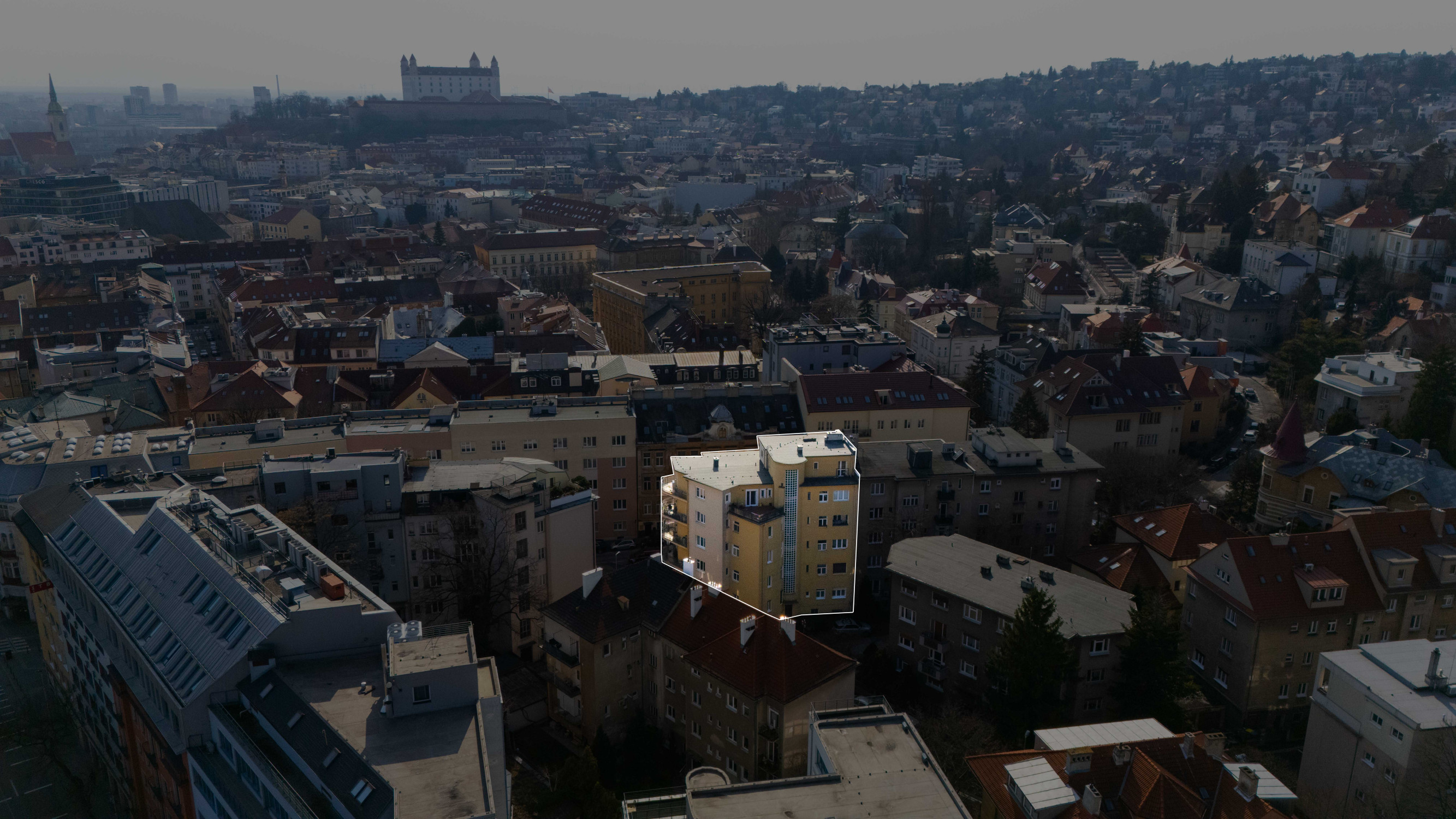 Na prenájom štýlovo zariadený 1 izbový byt v Bratislave-Staré Mesto