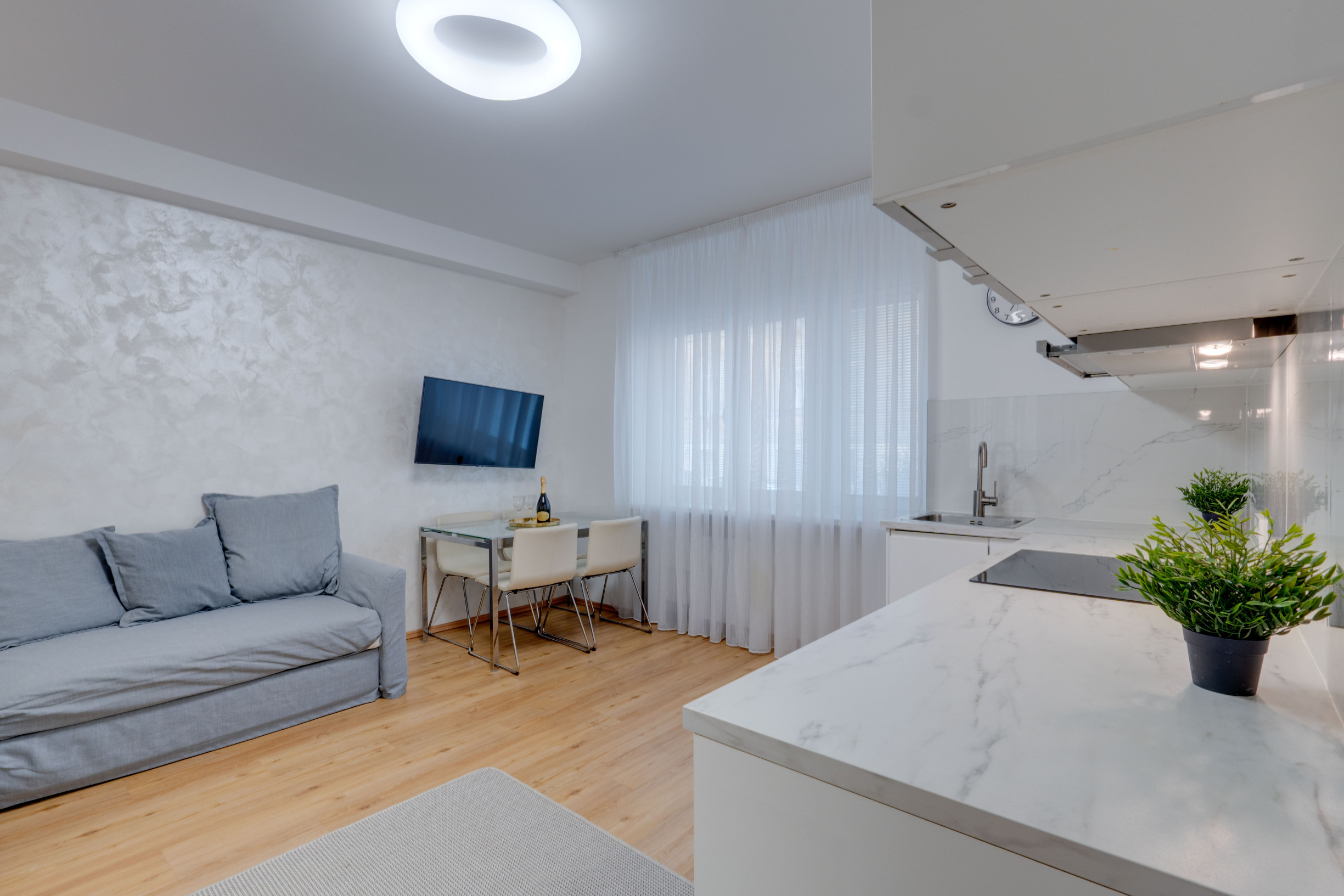 Na prenájom štýlovo zariadený 1 izbový byt v Bratislave-Staré Mesto