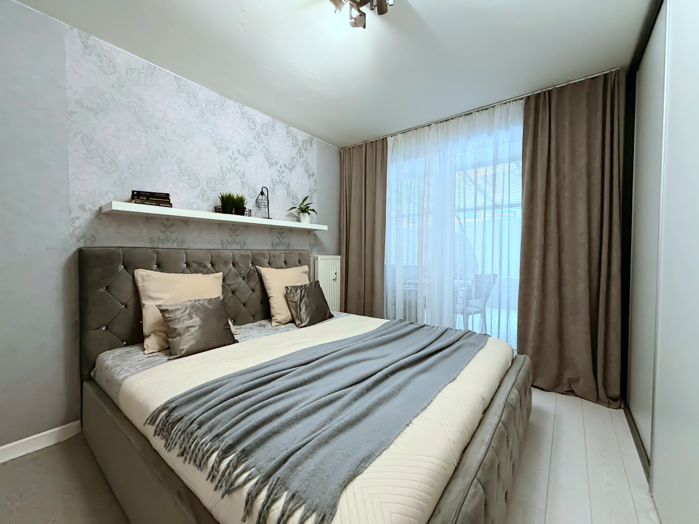 Na predaj pekný 3 izbový byt s predzáhradkou, terasou a park. státim - Martin