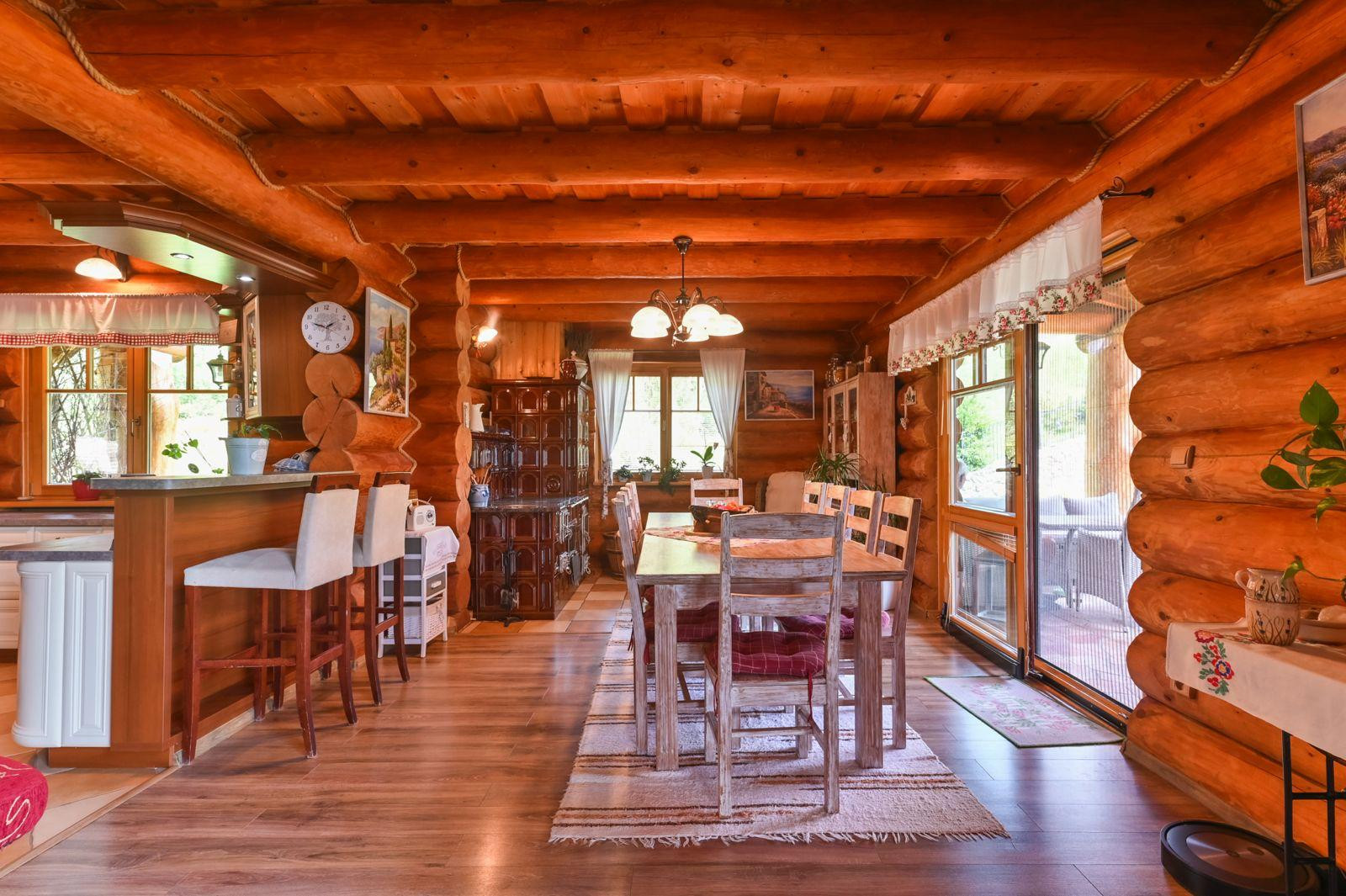 Luxusný nízkoenergetický zrub Podzámčok pri Zvolene – súkromie, príroda a pozemok 11 000 m²