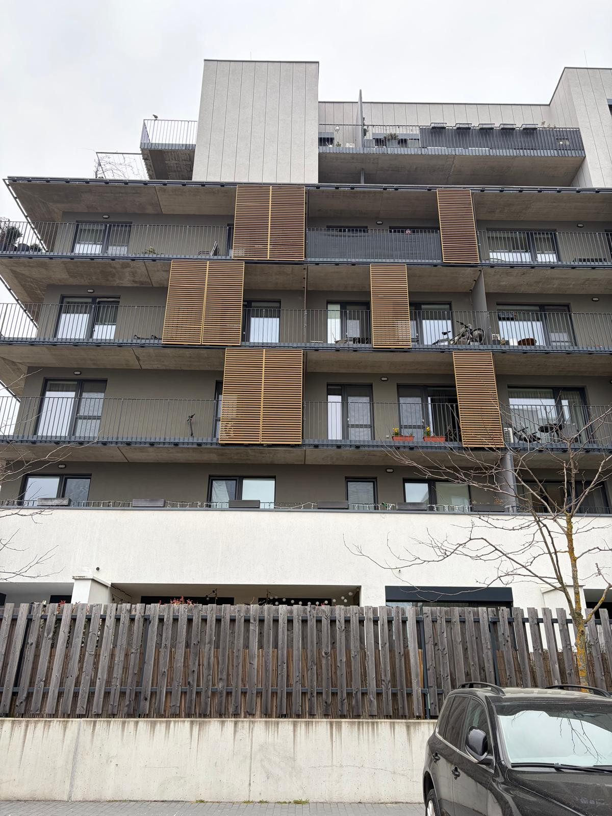 Prenájom -parkovacie statie-Slnečnice,ul.Fialova