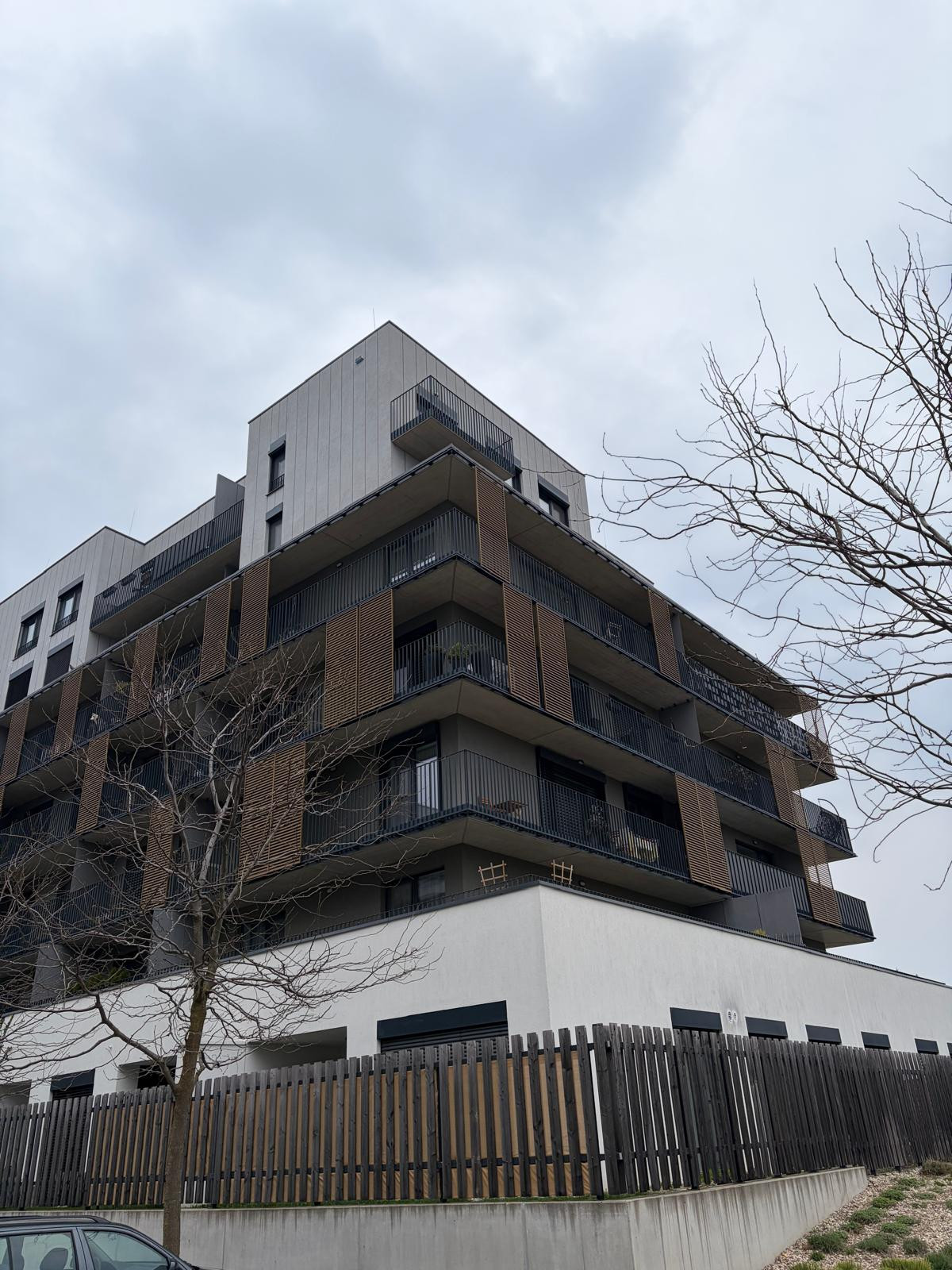 Prenájom -parkovacie statie-Slnečnice,ul.Fialova