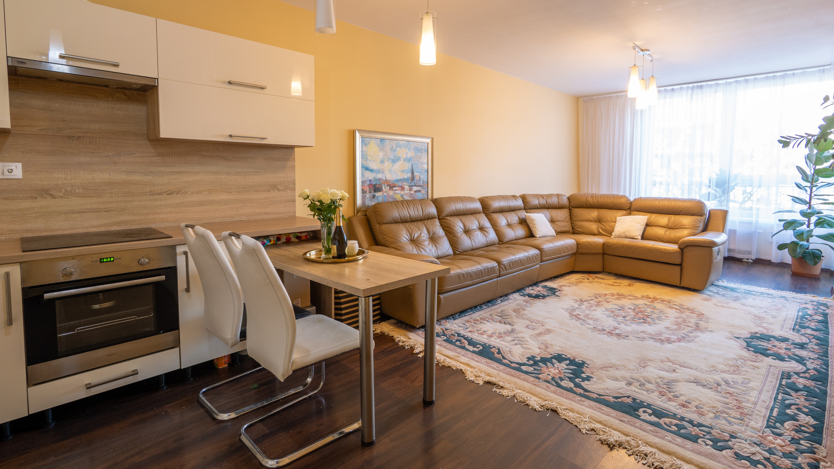 Na predaj 2 izbový byt v Bratislave-Slnečnice