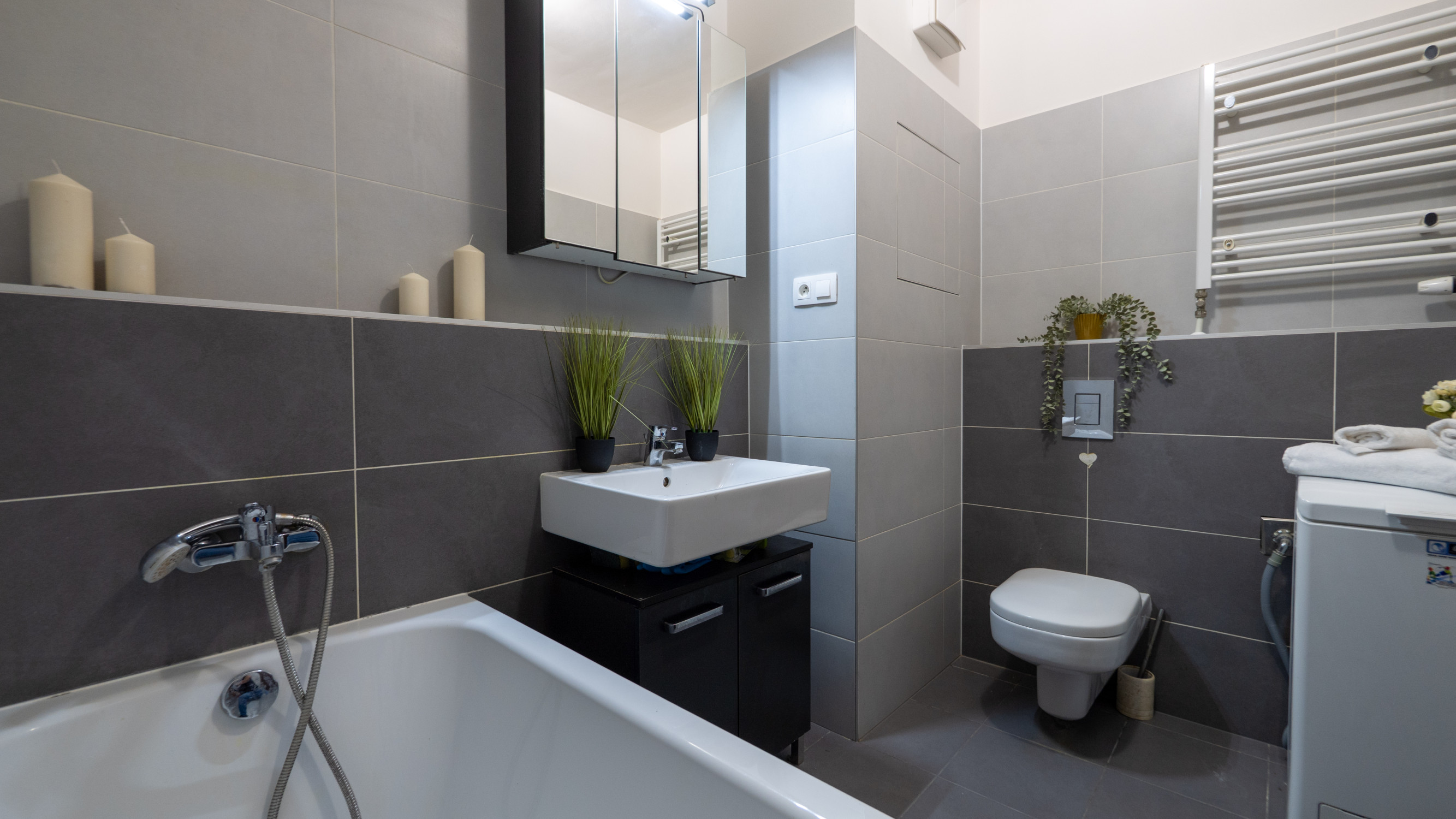 Na predaj 2 izbový byt v Bratislave-Slnečnice