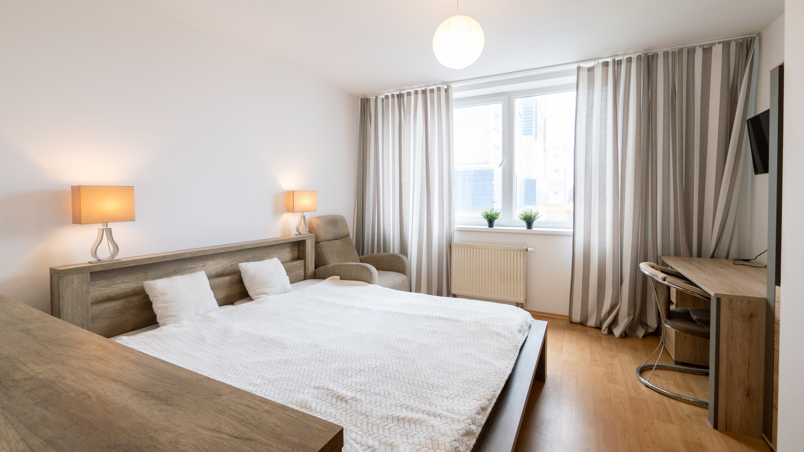 Na predaj velký 2 itbový byt v Bratislave -Petržalke , ul.Budatinska