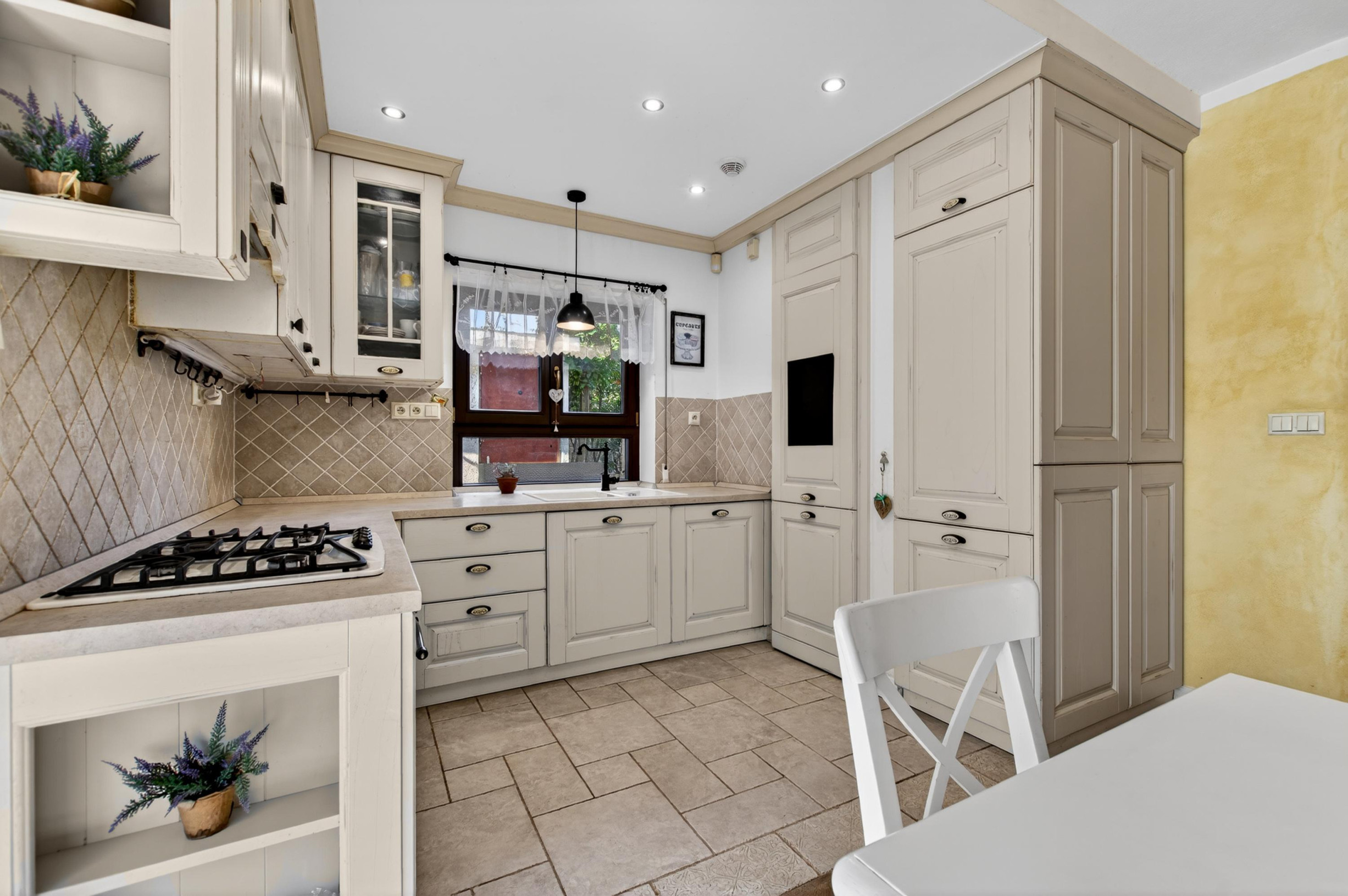 Štýlový rodinný dom vo vynikajúcej lokalite na predaj, Rovinka