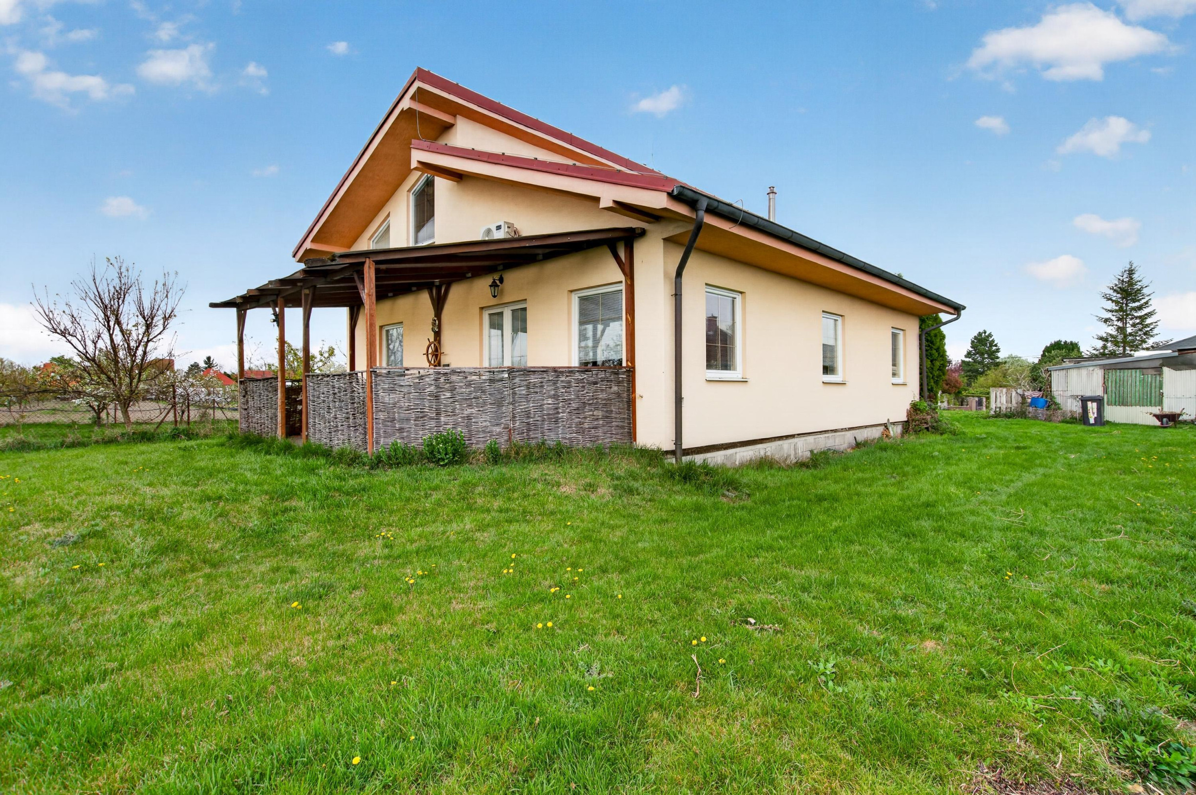 5 izbový rodinný dom Nová Dedinka na predaj, 1445 m2 pozemok