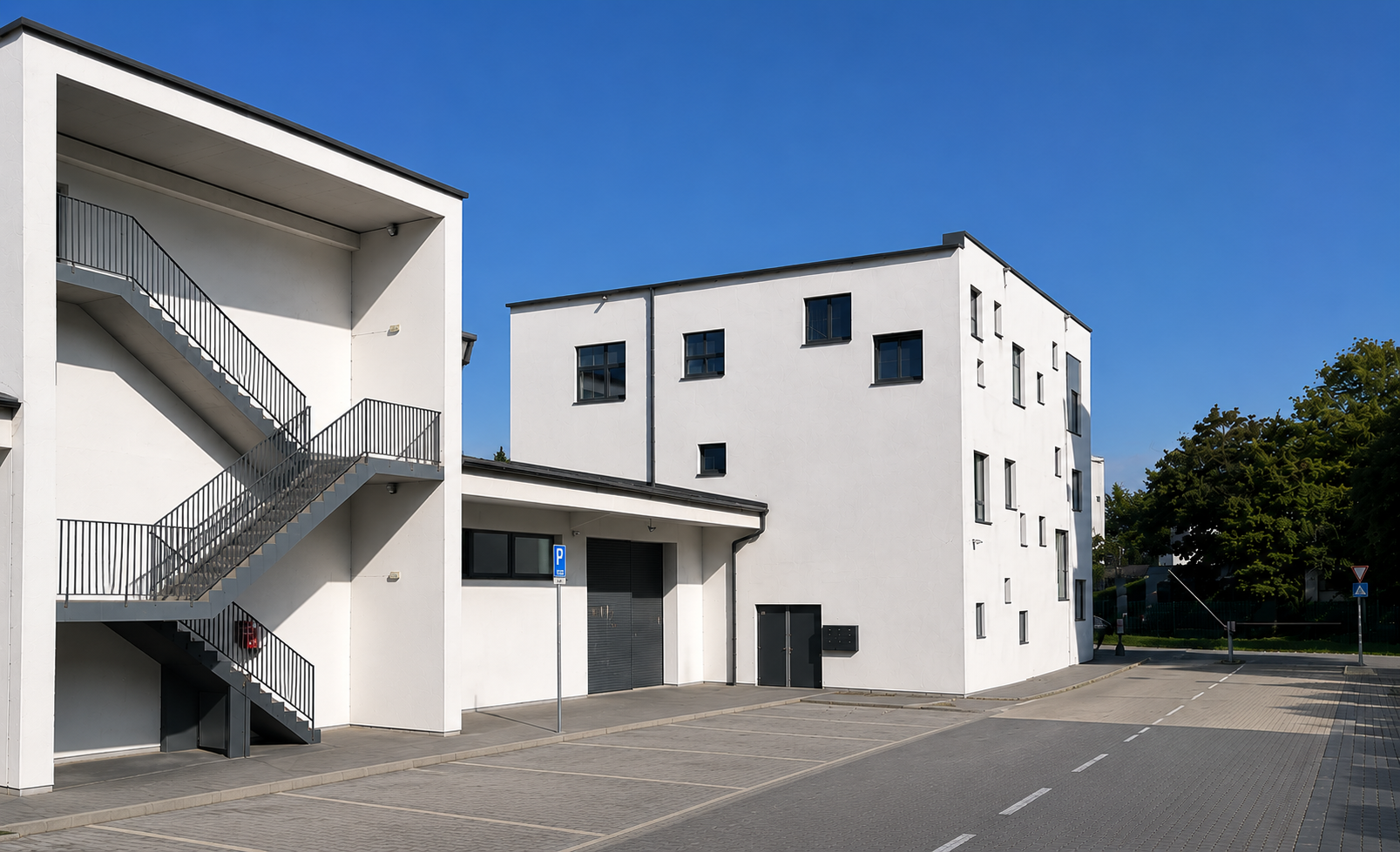 Skladovo-výrobný priestor na prenájom – 81 m²