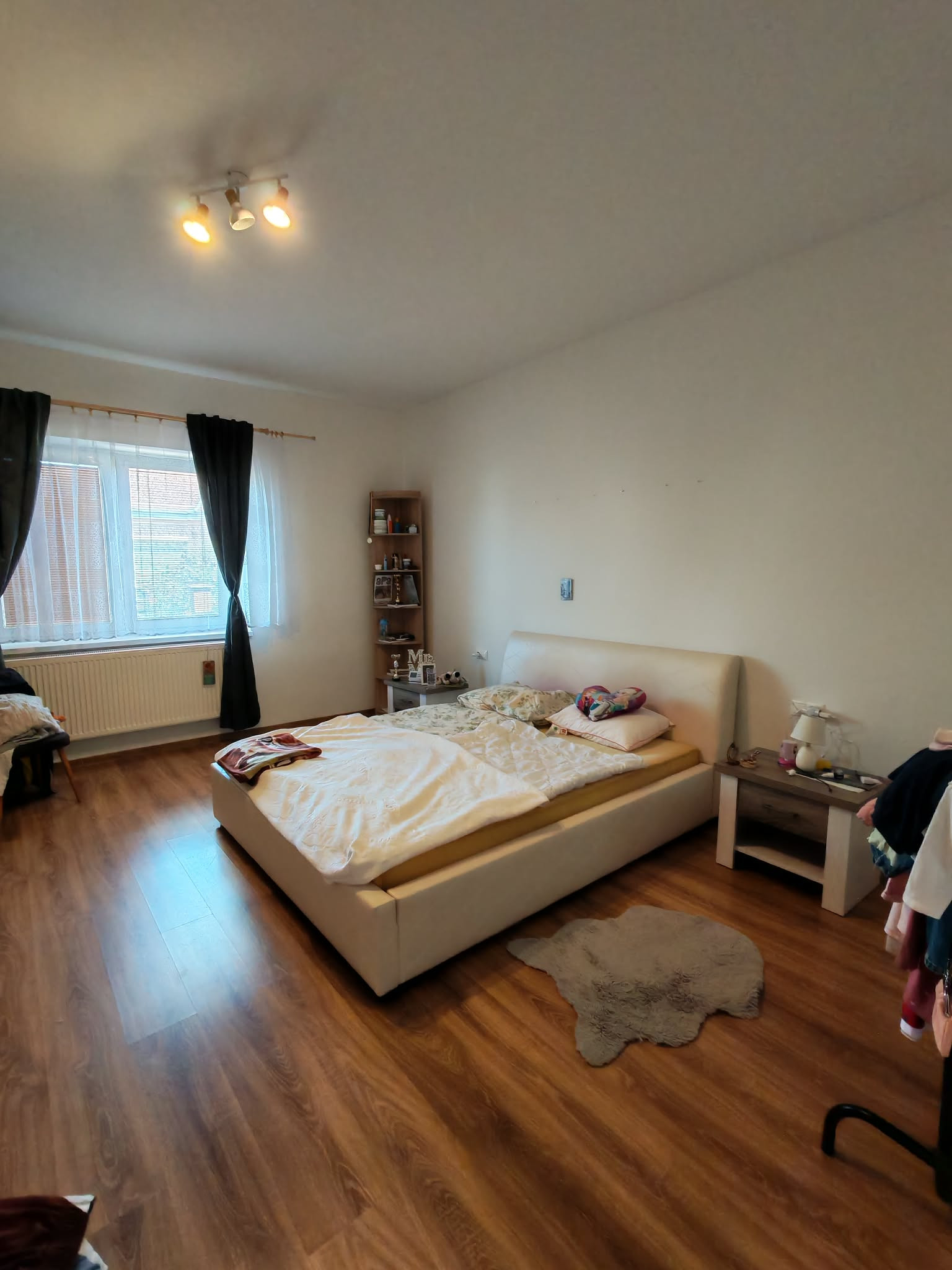 Na predaj krásný rodinný dom s bazénom v obci Zemné
