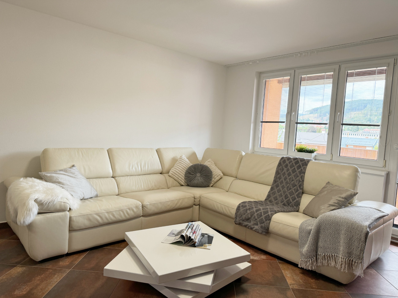 Na prenájom 3-izbový byt s balkónom Kysuckom Novom Meste