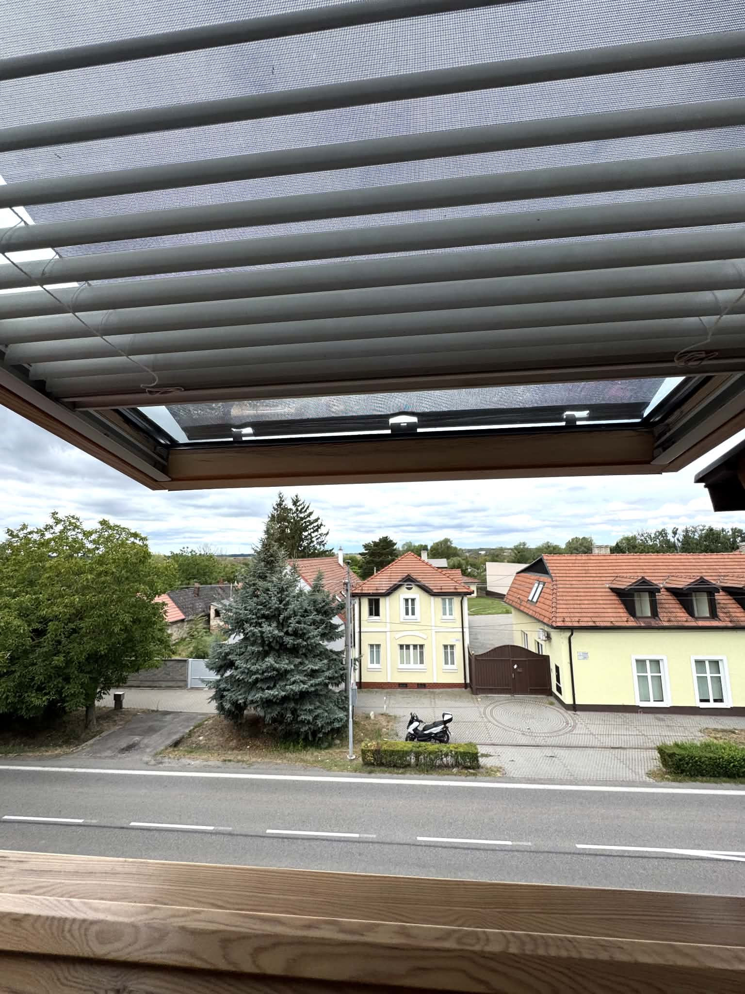Na PRENÁJOM 2 izbový klimatizovaný byt s balkónom a výhľadom na Rakúsko, Bratislava Devínska Nová Ves