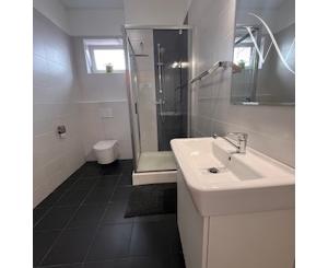 SENEC – NA PRENÁJOM novostavba, klimatizovaný 1-izbový byt s parkovacím státím