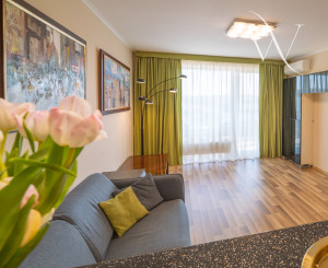 REZERVOVANÝ Na predaj velký  2 izbový byt v Bratislave v proekte -Slnečnice