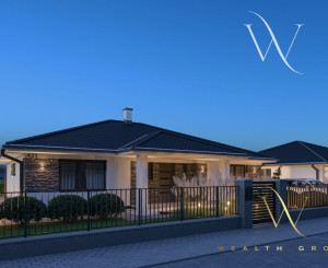 Kvetoslavov, okr. DS – POSLEDNÝ VOĽNÝ! - na predaj samostatná NOVOSTAVBA 5 izbového, tehlového RD – bungalov v súkromnej ulici, len 15 min. od Bratislavy