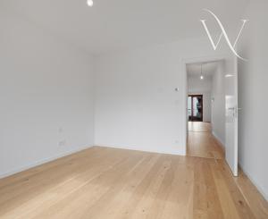 Na predaj krasný 3 izbový byt v centre mesta s dvoma parkovacími státiami