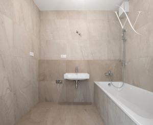 Na predaj krasný 3 izbový byt v centre mesta s dvoma parkovacími státiami