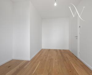 Na predaj krasný 3 izbový byt v centre mesta s dvoma parkovacími státiami