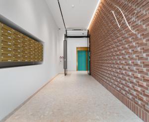 Na predaj krasný 3 izbový byt v centre mesta s dvoma parkovacími státiami