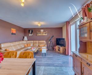 REZERVOVANÉ 5-izbový Rodinný Dom Na predaj - Trstice