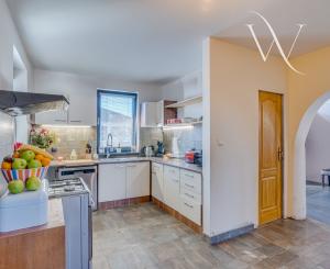 REZERVOVANÉ 5-izbový Rodinný Dom Na predaj - Trstice