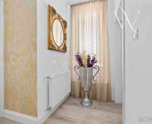 Na predaj luxusný 3-izbový byt s veľkou terasou v Bratislave-Slnečnice.