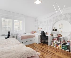 ZNÍŽENÁ CENA!!! SENEC – NA PREDAJ 2 samostatne stojace rodinné domy + podnikateľský priestor na 9,8 à pozemku