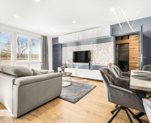 PREDAJ Moderného a priestranného 2,5 izbový bytu v srdci Ružinova