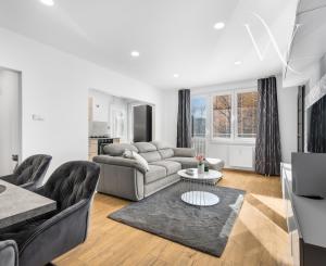 PREDAJ Moderného a priestranného 2,5 izbový bytu v srdci Ružinova