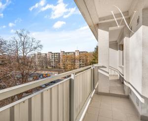 PREDAJ Moderného a priestranného 2,5 izbový bytu v srdci Ružinova