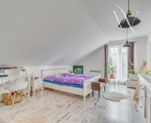 Wealth Group ponúka  krásny rodinný dom so záhradou v Bánovej v mestskej časti Žiliny