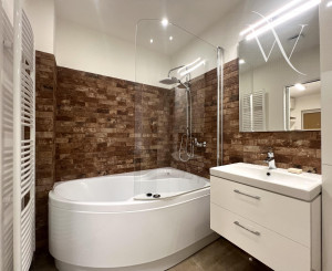 Exkluzívny 3-izbový byt s veľkou terasou v srdci Starého Mesta – Kozia ulica