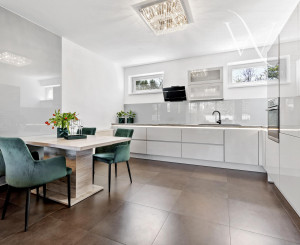 SENEC- NA PREDAJ 4.izb. rekreačná chata, Slnečné jazerá JUH