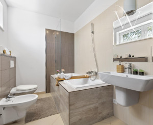 SENEC- NA PREDAJ 4.izb. rekreačná chata, Slnečné jazerá JUH